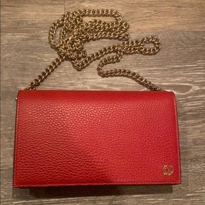 Gucci wallet on chain